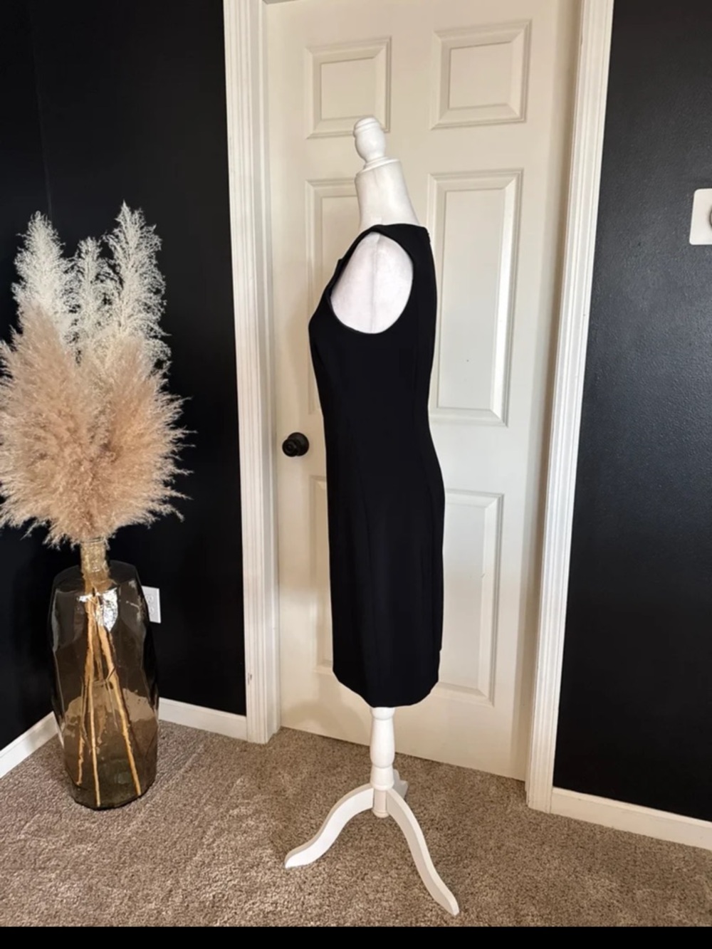 Theory Betty 2B Edition Black Sheath Dress 
size 8 - Picture 9 of 12
